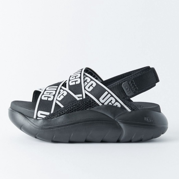 UGG | Shoes | Nwt Ugg La Cloud Platform Chunky 9s Y2k Sandals Black Final  Price | Poshmark